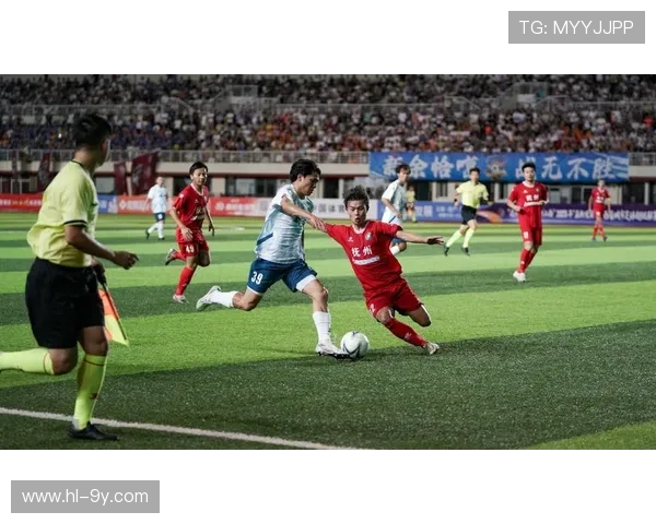 新余足球赛场爆发激烈冲突多方回应事件真相引社会广泛关注 新余足球赛场爆发激烈冲突多方回应事件真相引社会广泛关注